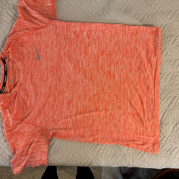 Nike Dri-fit Running Gym Active Workout T Shirt EUC - Picture 4 of 6